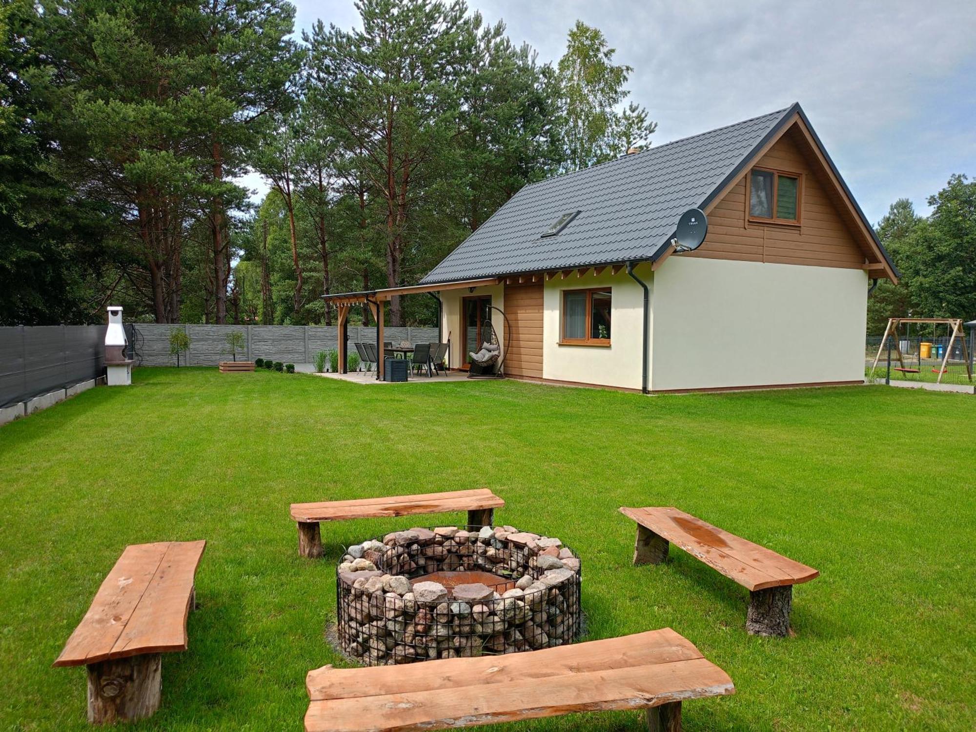 Domek Lipowy Balia-Jacuzzi Сашино Экстерьер фото